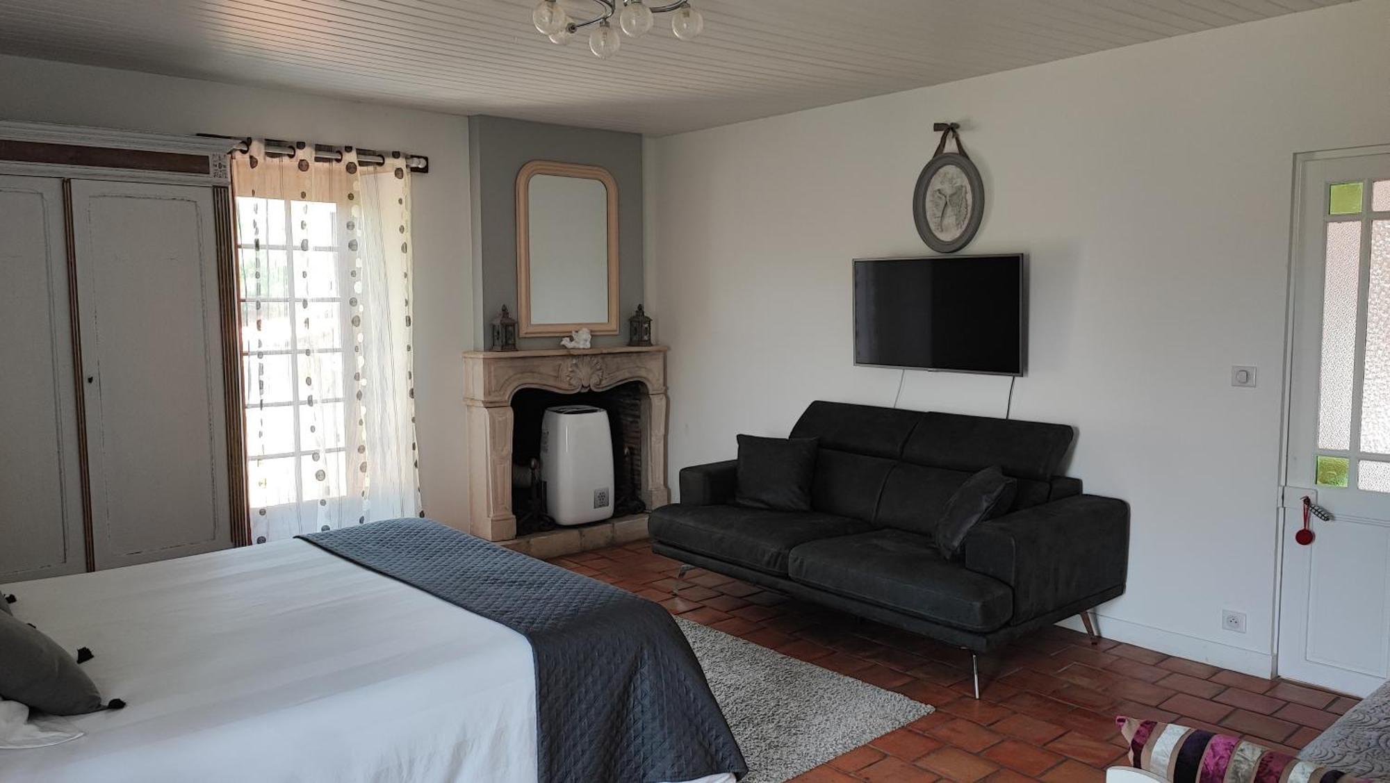 Au Clos Des Templiers Bed & Breakfast