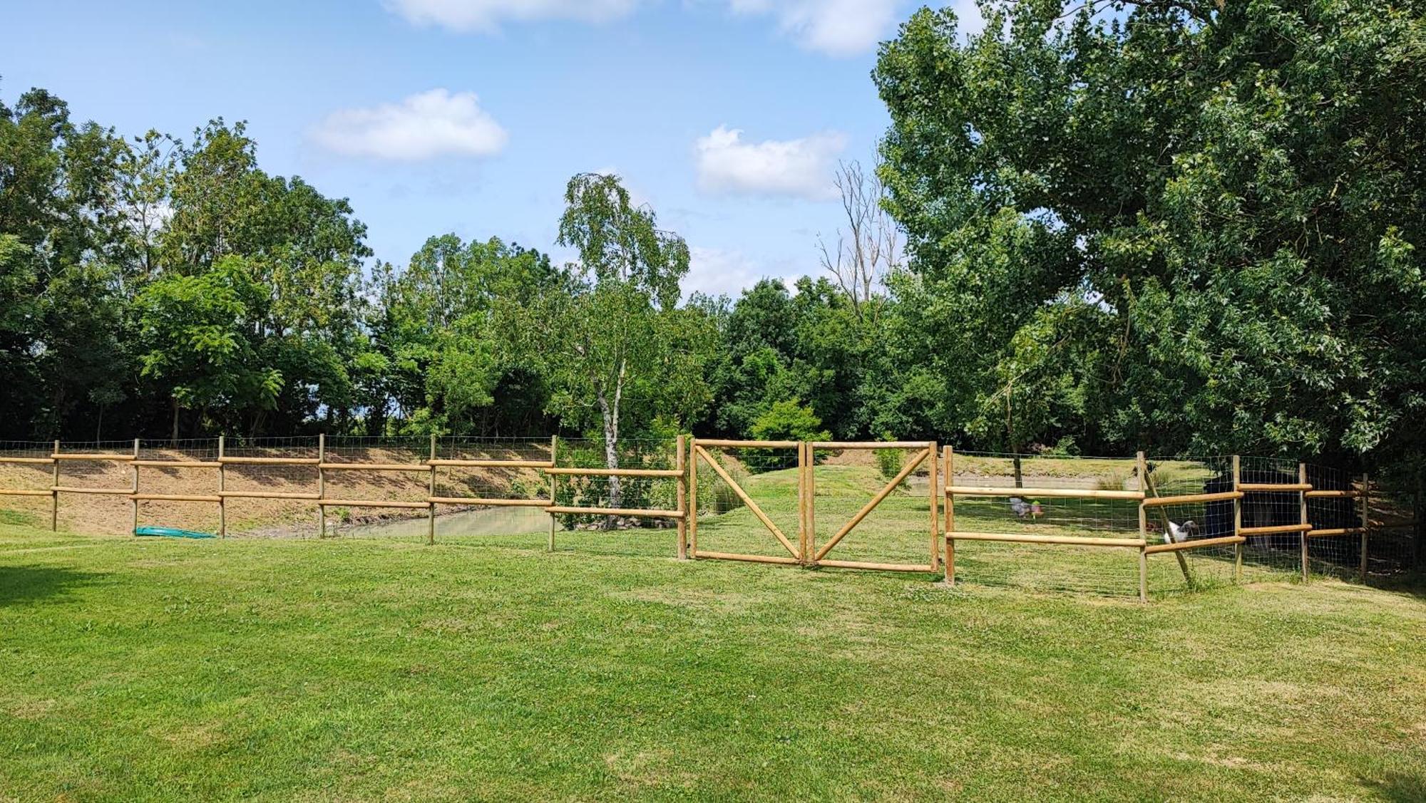 Bed & Breakfast Au Clos Des Templiers Puyravault (Vendee)