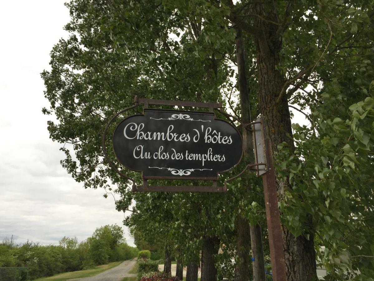 Bed & Breakfast Au Clos Des Templiers Puyravault (Vendee)